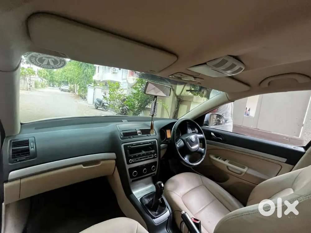 Skoda Laura 2.0 Ambiente 2012