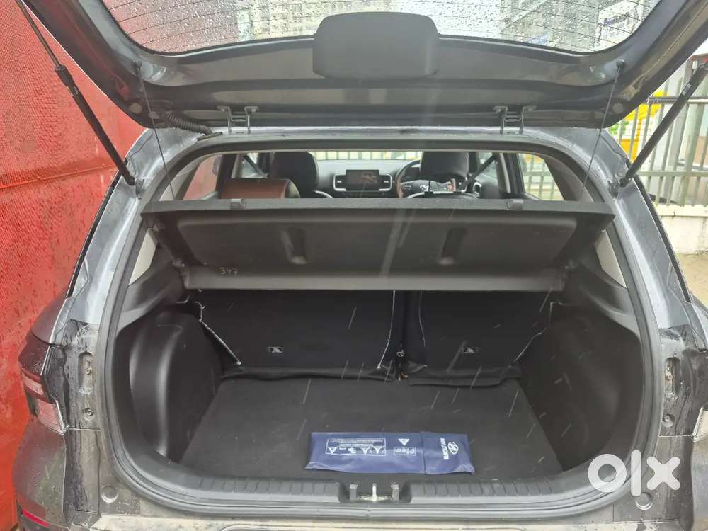 Hyundai Venue 1.2 So+ 2024 Sept Petrol Manual