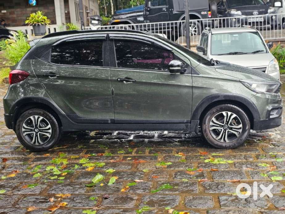 Tata Tiago 1.2 Revotron Xt (o), 2023, Petrol