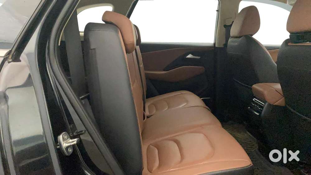 Mg Hector Plus Savvy Pro 1.5 Turbo Petrol Cvt 7 Str, 2023, Petrol