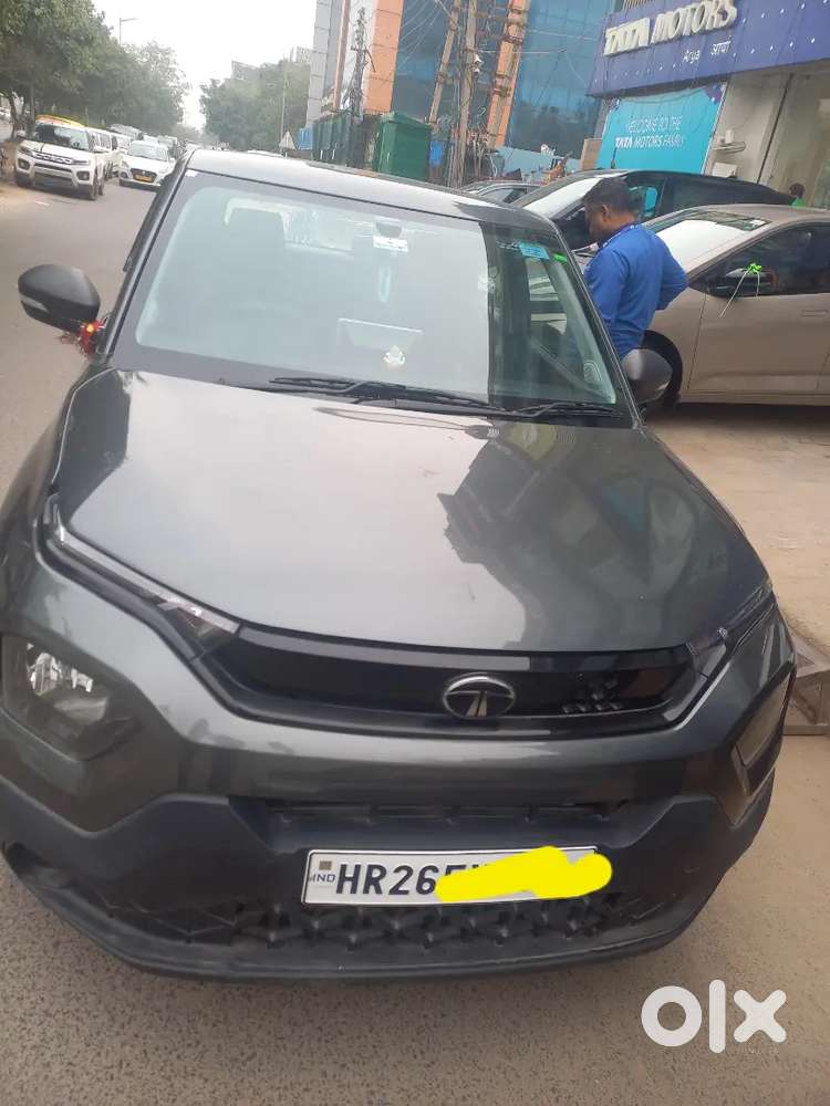Tata Punch 2025 Petrol 2300 Km Driven