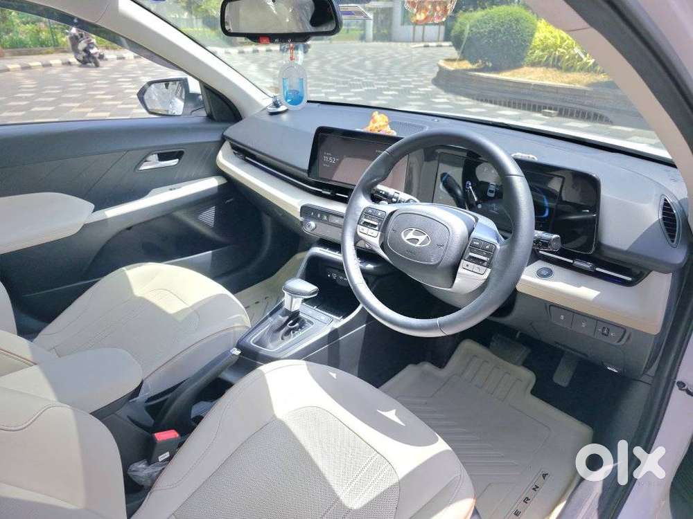 Hyundai Verna 1.5 Sx (o) Vtvt Ivt, 2024, Petrol