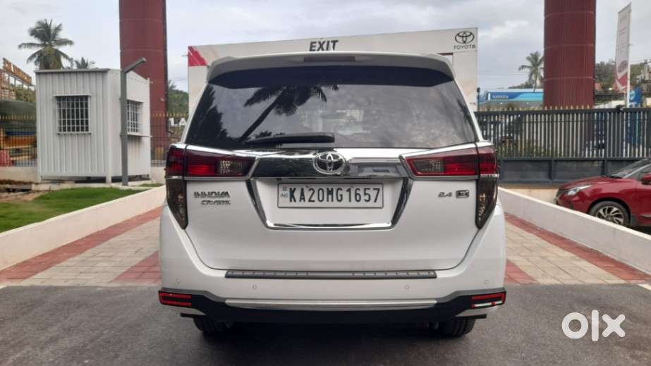Toyota Innova Crysta 2.4 G Mt 7 Str, 2025, Diesel