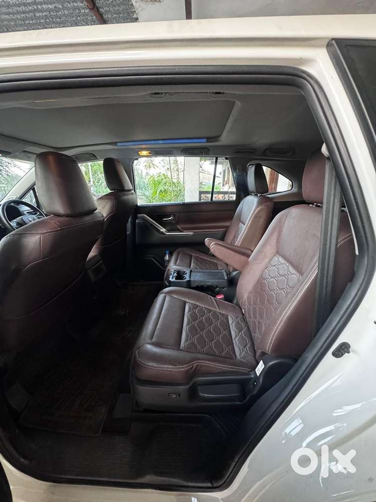 Toyota Innova Hycross