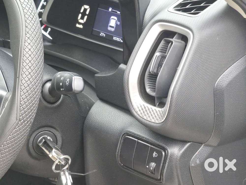 Kia Sonet Hte G, 2022, Petrol