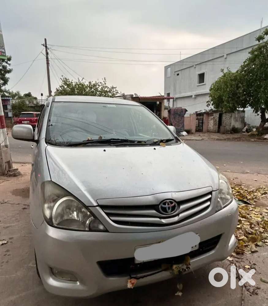 Toyota Innova Diesel 2010 Km Driven 110000