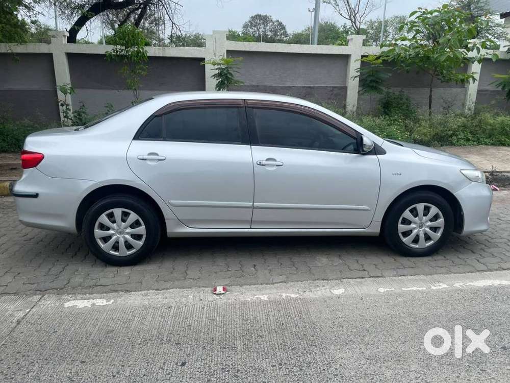 Toyota Corolla Altis 1.8 J, 2011, Petrol