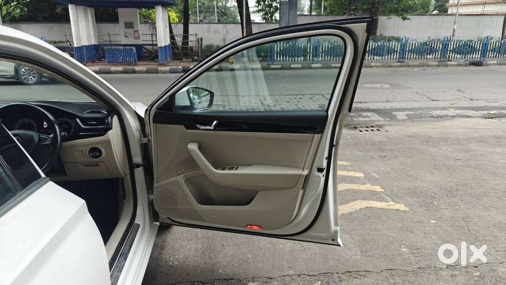 Skoda Superb 2.0 Tsi At L&k, 2018, Petrol