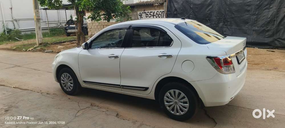 Maruti Suzuki Dzire 1.2 Vxi, 2023, Petrol
