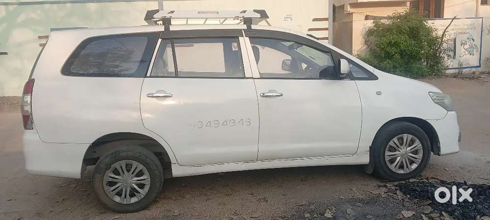 Innova 2016 Diesel 2.5g  Strong Engine  Ready For Commercial Use