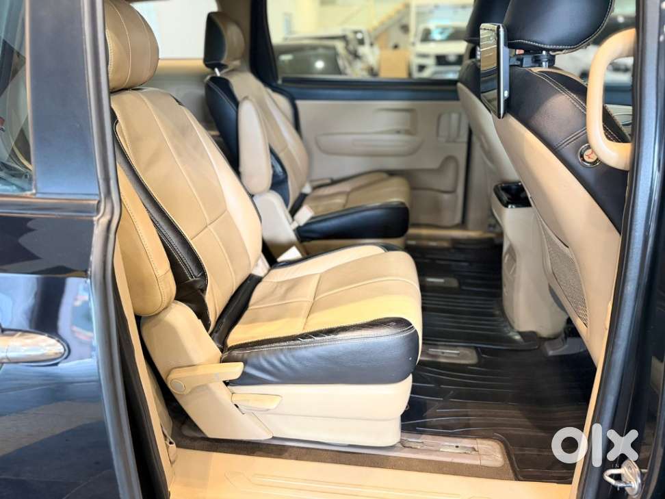 Kia Carnival Premium, 2021, Diesel