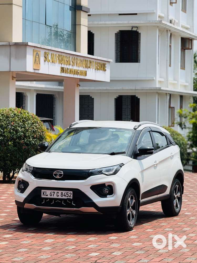 Tata Nexon 1.2 Revotron Xza Plus, 2022, Petrol