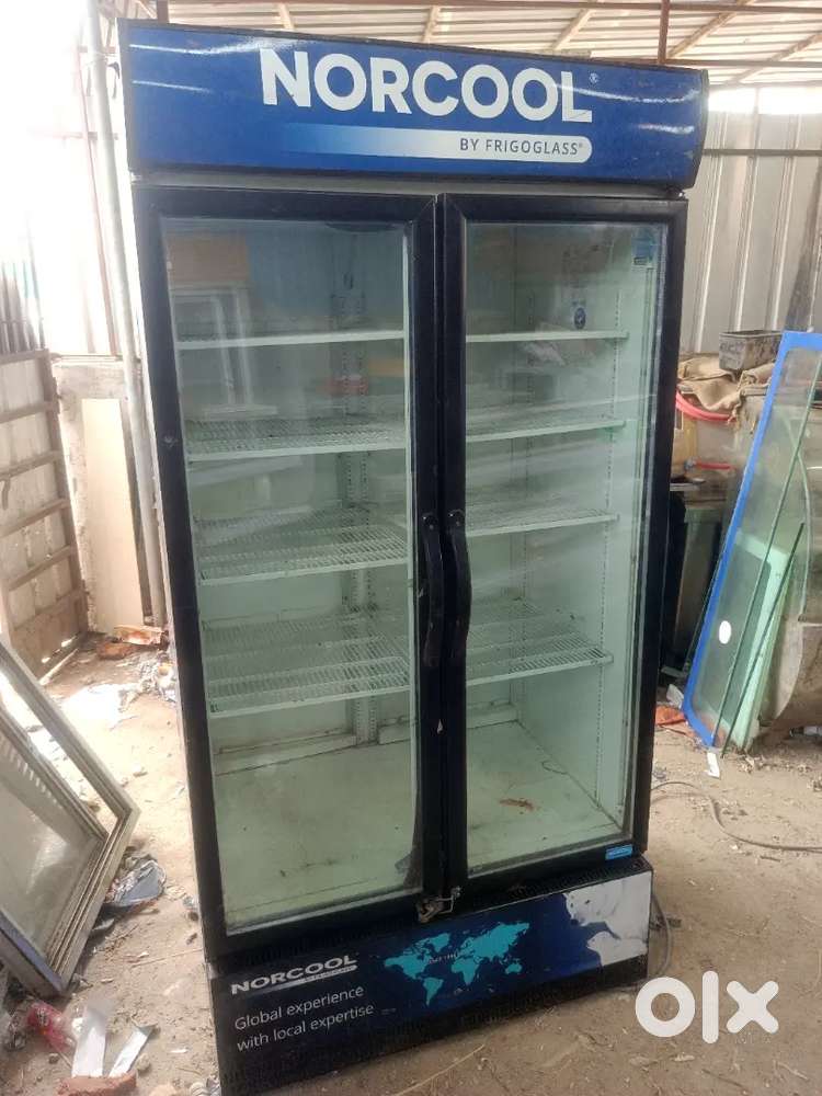 Double door fridge 1000 litre litres best condition any interested