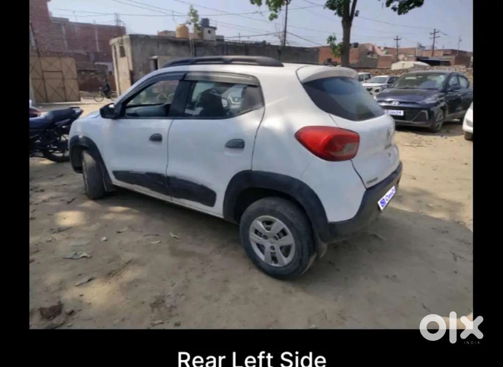 White Colour Car No:dl1cu9181