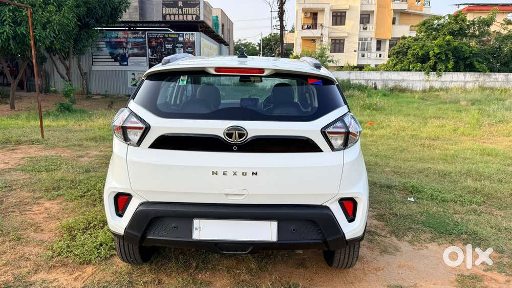 Tata Nexon 1.5 Revotorq Xm (s), 2022, Diesel