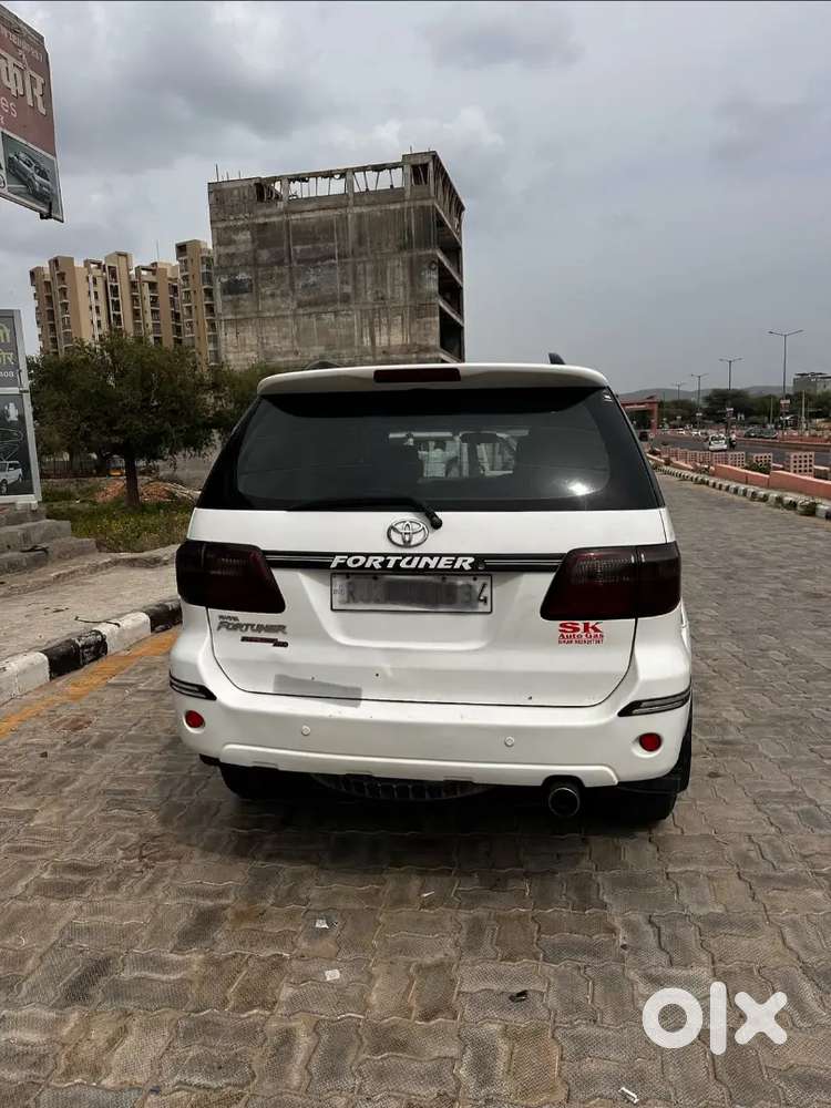 Toyota Fortuner Diesel 2011