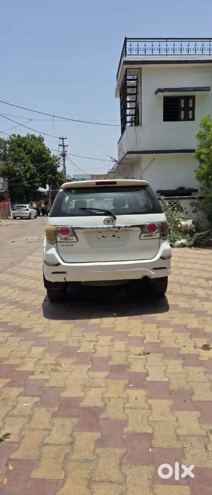 Toyota Fortuner 2012