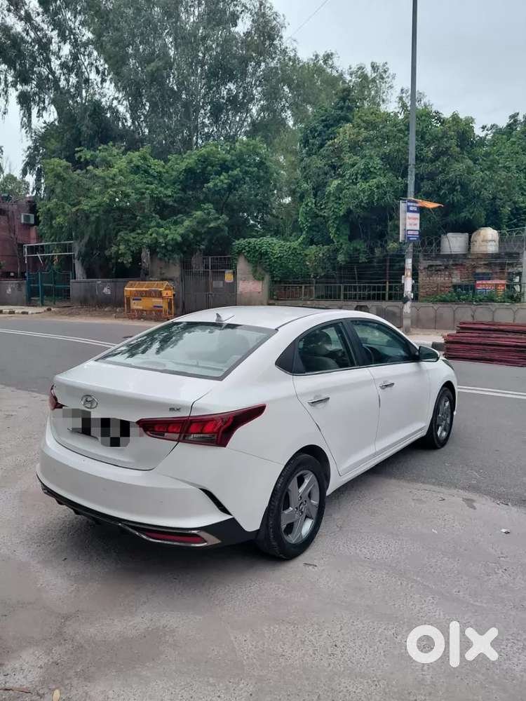 Hyundai Verna 1.5 Sx (o) Vtvt Ivt, 2023, Petrol