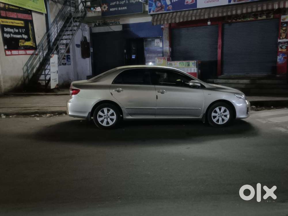 Toyota Corolla Altis 2013 Petrol Well Maintained