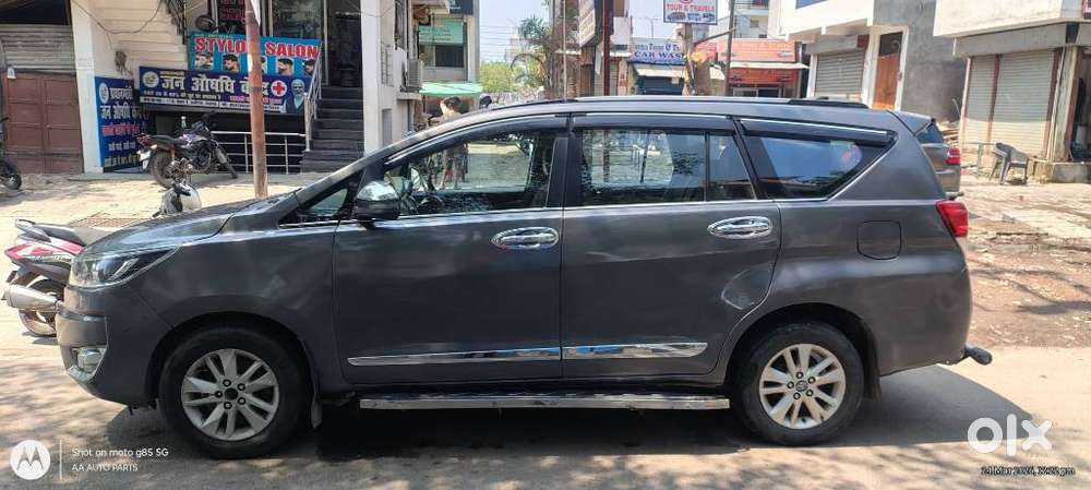 Toyota Innova Crysta G 7 Str, 2017