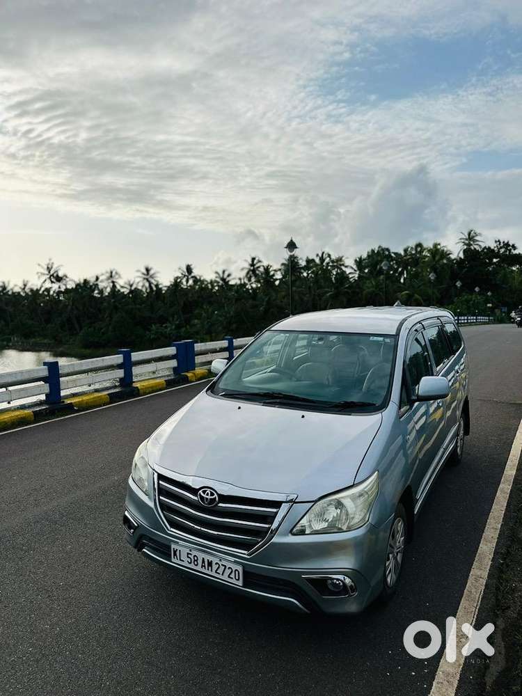 Toyota Innova 2015 Diesel 223000 Km Driven