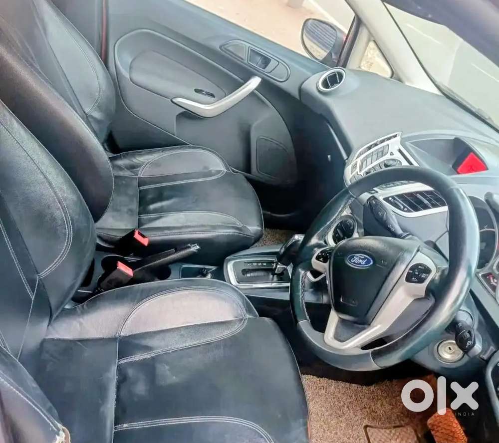 Ford Fiesta Titanium 2012 Petrol