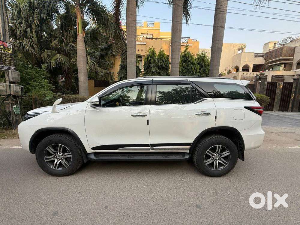 Toyota Fortuner Legender 4x2 At 2.8, 2022, Diesel