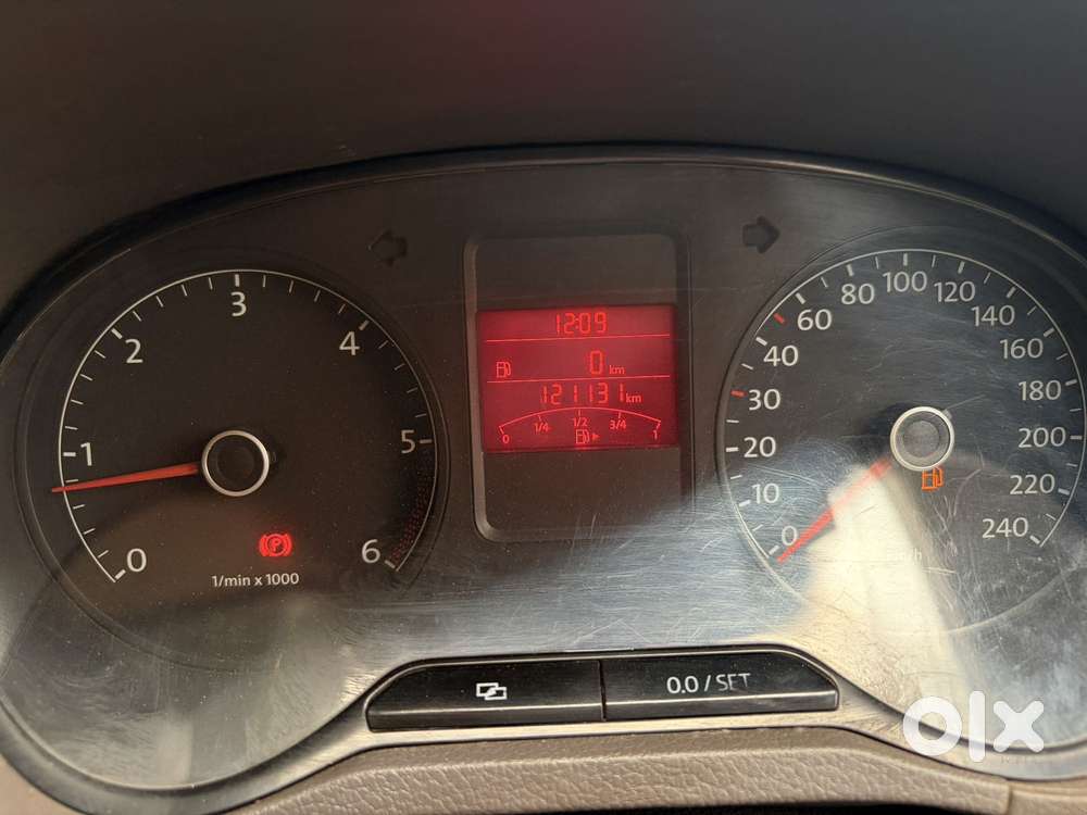 Volkswagen Vento [ ] 1.5 Tdi Comfortline At, 2011, Diesel