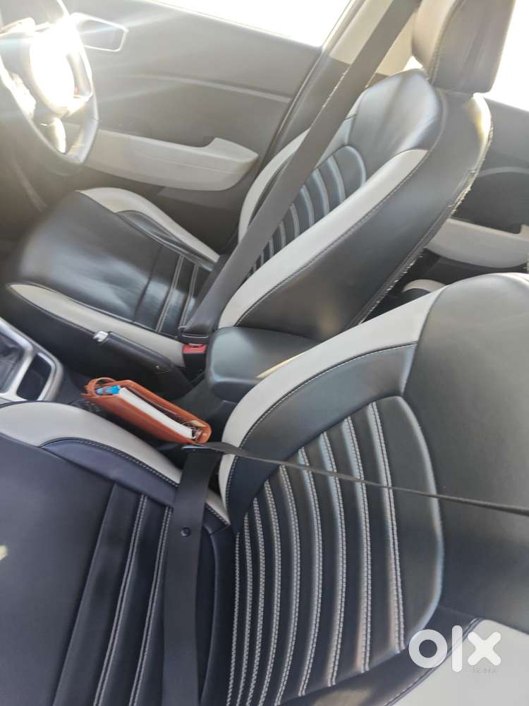 Hyundai Venue Sx Knight Edition Mt, 2023, Petrol