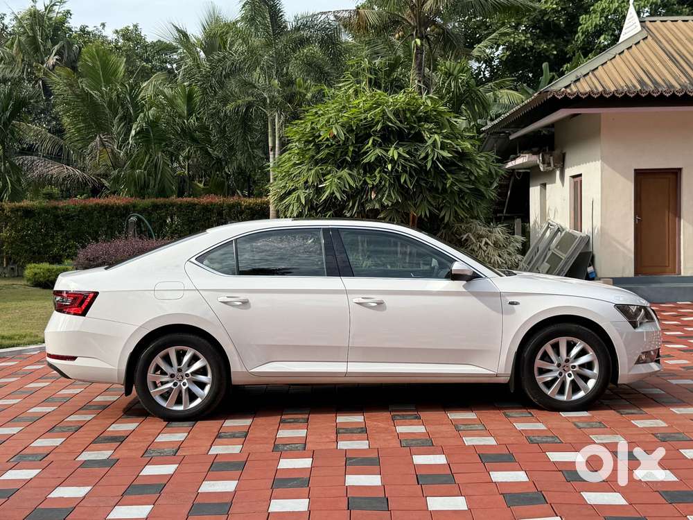 Skoda Superb Lk 1.8 Tsi At, 2017, Petrol