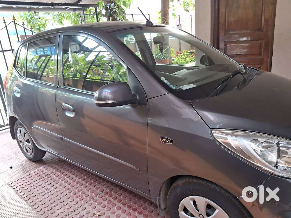Hyundai Car I10 Sportz Ash Color