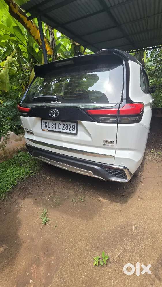 Toyota Innova Hycross Hybrid Exclusive Edition For Sale