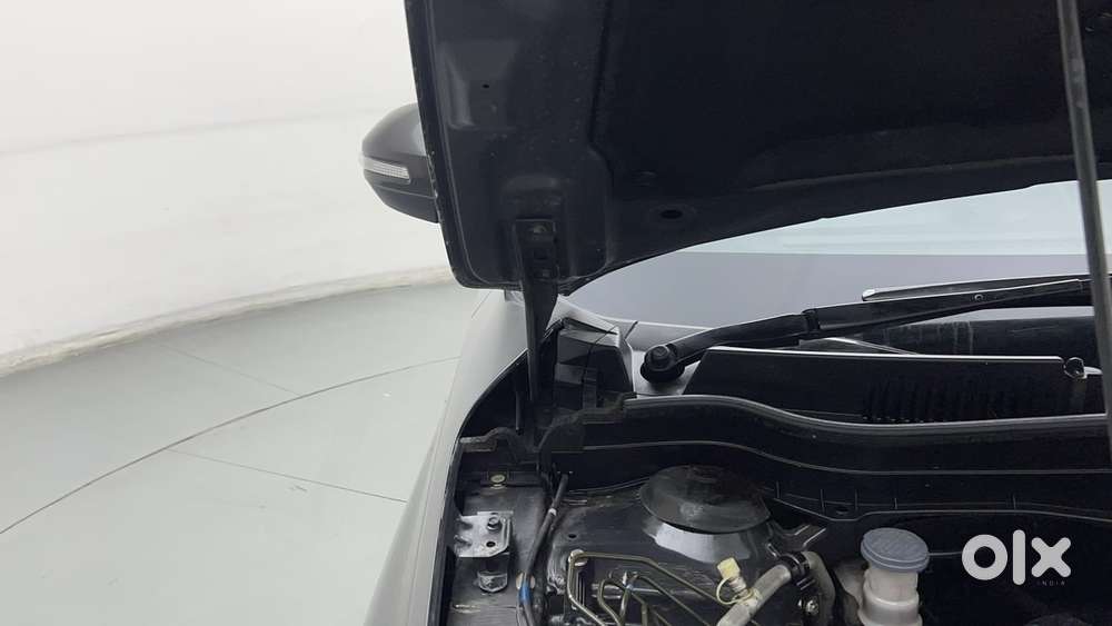 Maruti Suzuki Vitara Brezza 1.5 Zxi At, 2020, Petrol