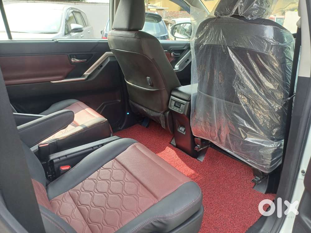 Toyota Innova Hycross 2.0 Zx (o) Hybrid 7 Str, 2026, Petrol