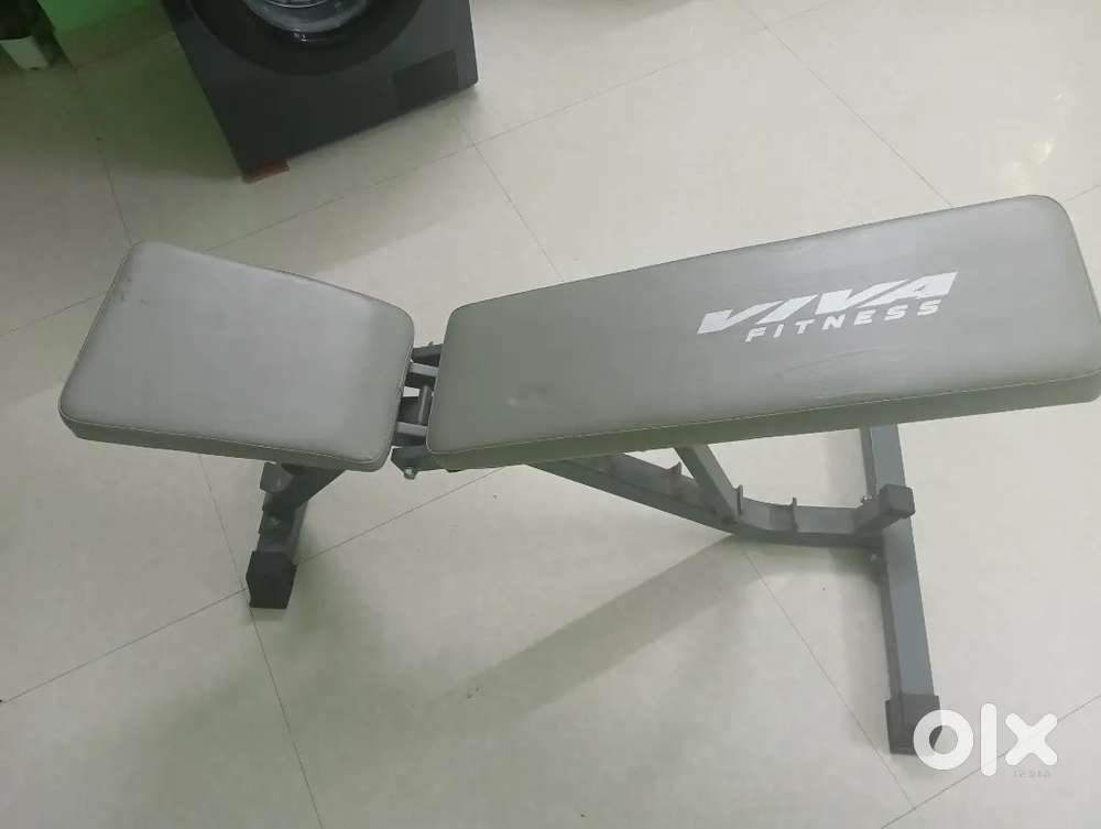 Adjustable gym bench