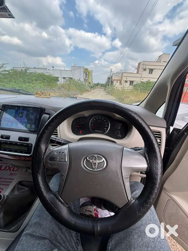 Toyota Innova 2012 Diesel 215000 Km Driven