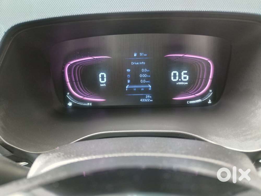 Kia Carens G1.5 6mt Gravity, 2024, Petrol