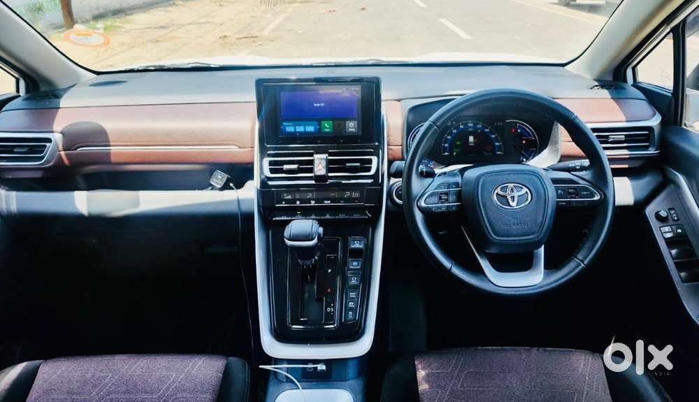 Toyota Innova Hycross 2.0 Vx Hybrid 7 Str, 2025, Petrol