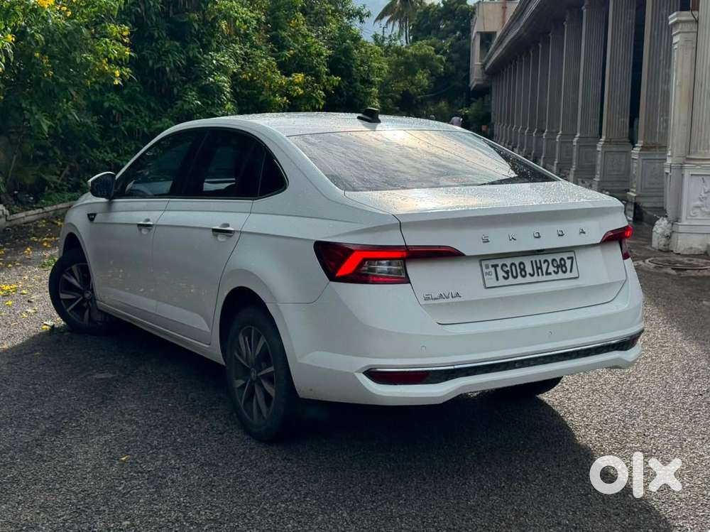Skoda Slavia Style 1.0l Tsi At, 2022, Petrol
