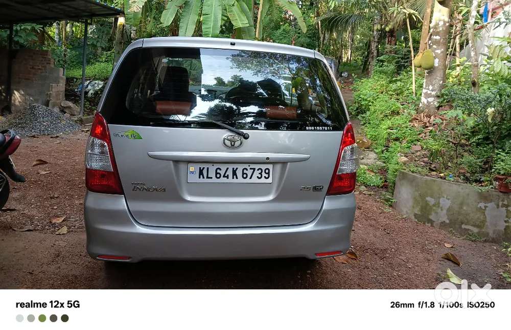 Toyota Innova 2011