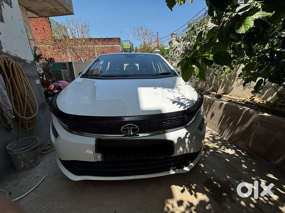 Tata Altroz 2022 Petrol Well Maintained Only 22000 Km Driven