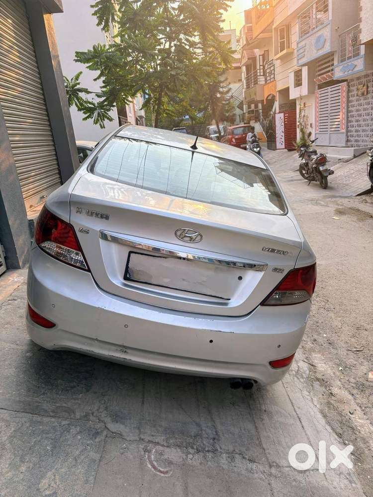 Hyundai Fluidic Verna 2011