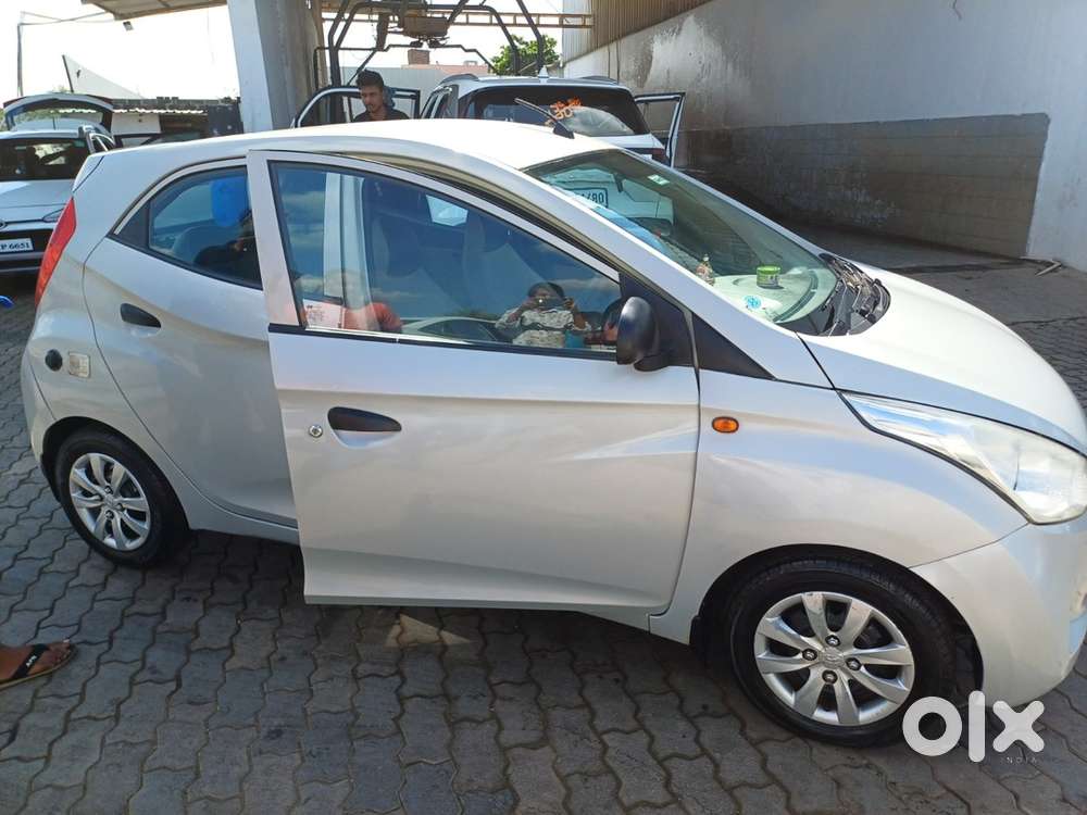 Hyundai Eon 2013 Lpg 90000 Km Driven