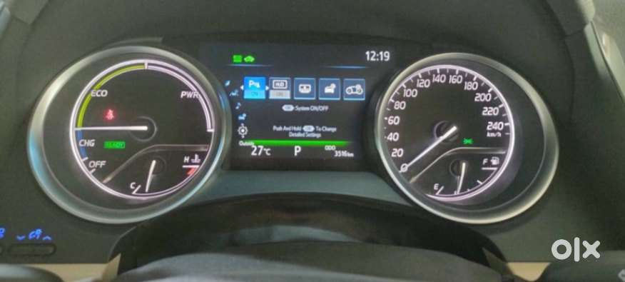 Toyota Camry 2.5 Hybrid, 2023, Petrol