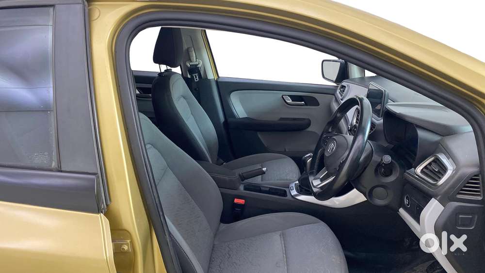 Tata Altroz Xz, 2020, Petrol