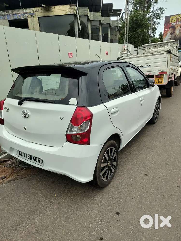 Etios Liva Dualtone V 2019 Model