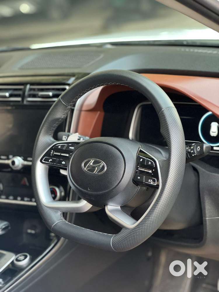 Hyundai Alcazar 2.0 Signature (o) Petrol At 6 Str Dual Tone, 2022, P..