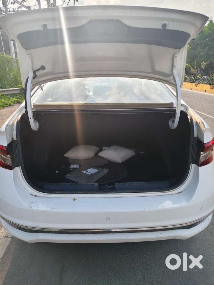 Skoda Slavia 1.0 Tsi Style, 2022, Petrol