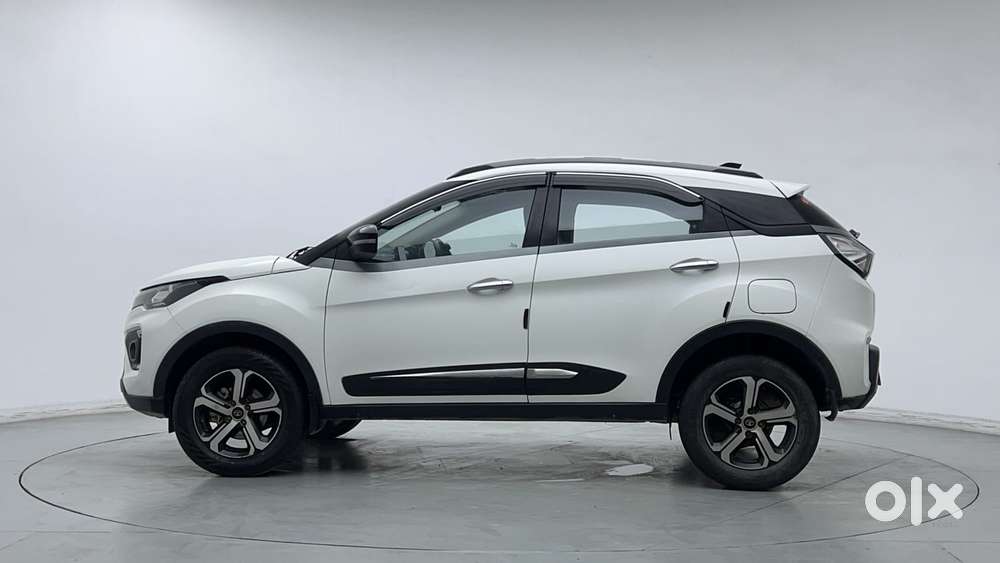 Tata Nexon Xz Plus (hs), 2022, Petrol