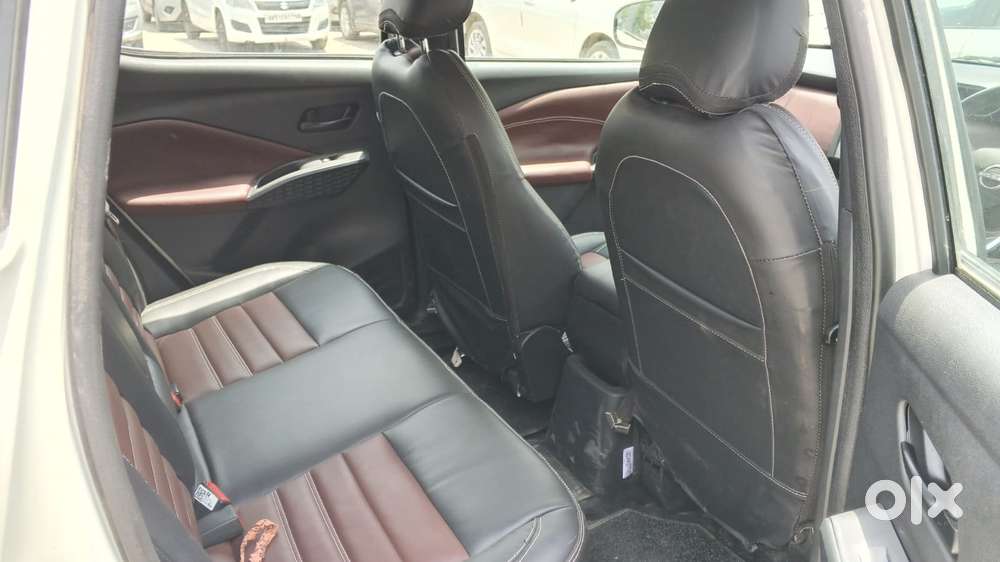 Nissan Magnite 1.0 Xv Premium, 2025, Petrol